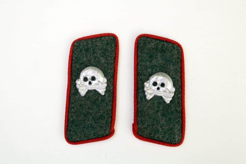 Panzer artillery collar tabs